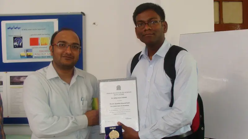 Aditya K. Pediredla with N.R. Khambati Medal for the outstanding M.Tech. (SSA) student