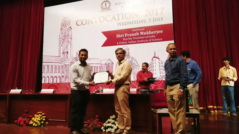 Ashutosh Gupta receiving his M.Tech.(SSA) degree at the 2017 convocation.
